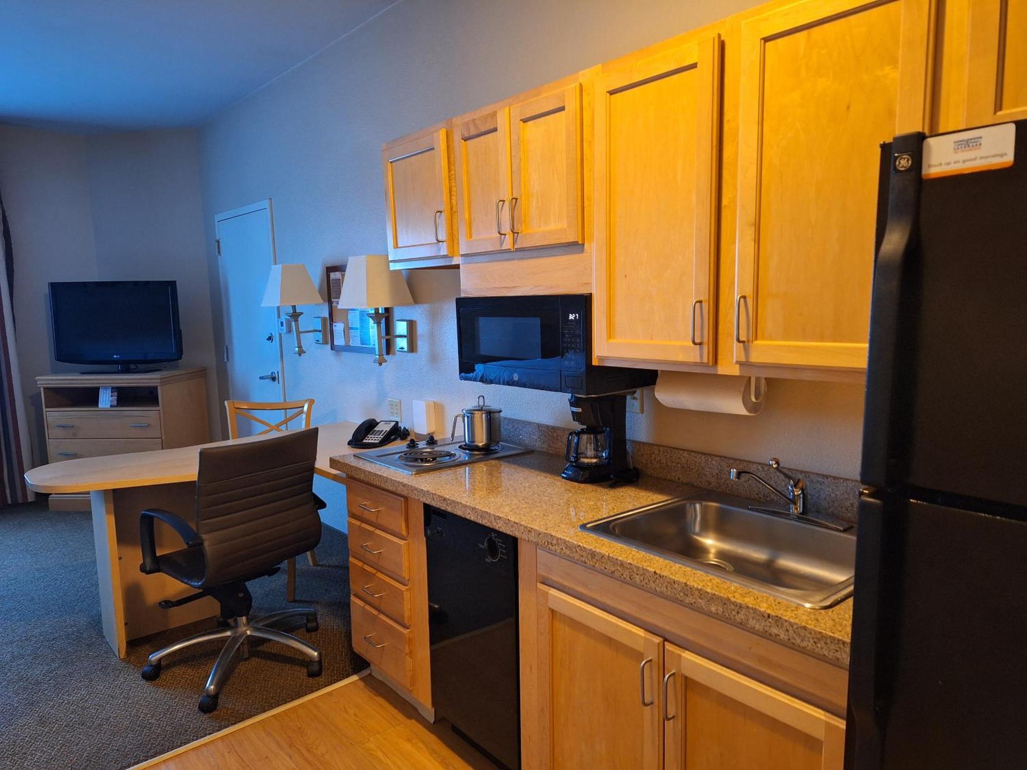 Candlewood Suites Junction City - Ft. Riley By Ihg Eksteriør bilde
